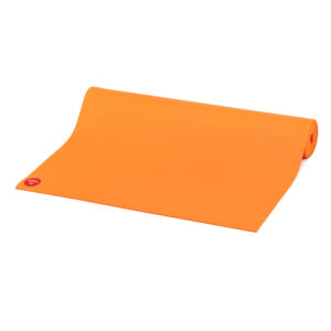 Bodhi Yoga Bodhi Rishikesh Premium 60 jógaszőnyeg 2 rugalmas hevederrel, 183 x 60 cm 4,5 mm Szín: Narancssárga