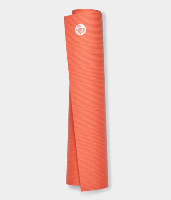 Manduka Prolite® Mat mélytengeri zöld jógaszőnyeg 180 x 61 cm x 4,7 mm Farba: Tiger Lily