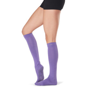 Toesox Fulltoe Scrunch csúszásgátló térdzokni világoslila Méret: M