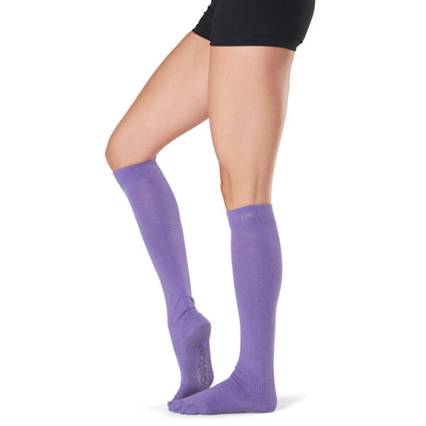 Toesox Fulltoe Scrunch csúszásgátló térdzokni világoslila Méret: M