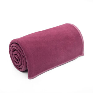Bodhi Yogatowel No Sweat mikroszálas törölköző 185 x 68 cm Szín: Padlizsán