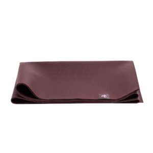 Manduka eKO Superlite ™ Acai utazó jógaszőnyeg 180 x 61 cm x 1,5 mm