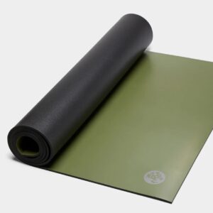 Manduka GRP® ADAPT YOGA MAT csúszásgátló PU felületű gumi jógaszőnyeg 180 x 66 cm x 5 mm Szín: Zöld