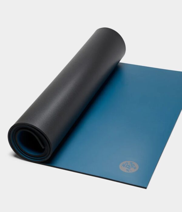 Manduka GRP® ADAPT YOGA MAT csúszásgátló PU felületű gumi jógaszőnyeg 180 x 66 cm x 5 mm Szín: világoskék