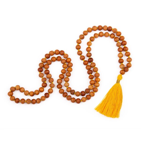 Bodhi Yoga Bodhi Mala nyaklánc szantálfa illattal és színes bojttal 108 gyönggyel Szín: Sárga