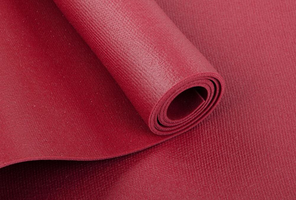 Bodhi Yoga Bodhi Rishikesh Premium 80 XL jógaszőnyeg 2 rugalmas hevederrel 4,5 mm 200 cm Szín: Bordová/Burgundy