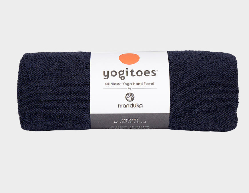 MANDUKA yogitoes® kis jóga kéztörlő – Midnight (sötétkék) 61 x 41 cm