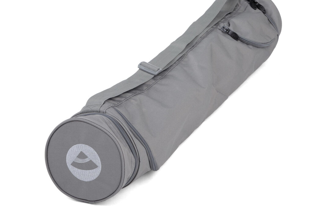 Bodhi Yoga Bodhi Asana 80 vízálló jógatáska extra széles jógaszőnyeghez 80 cm Szín: szürke