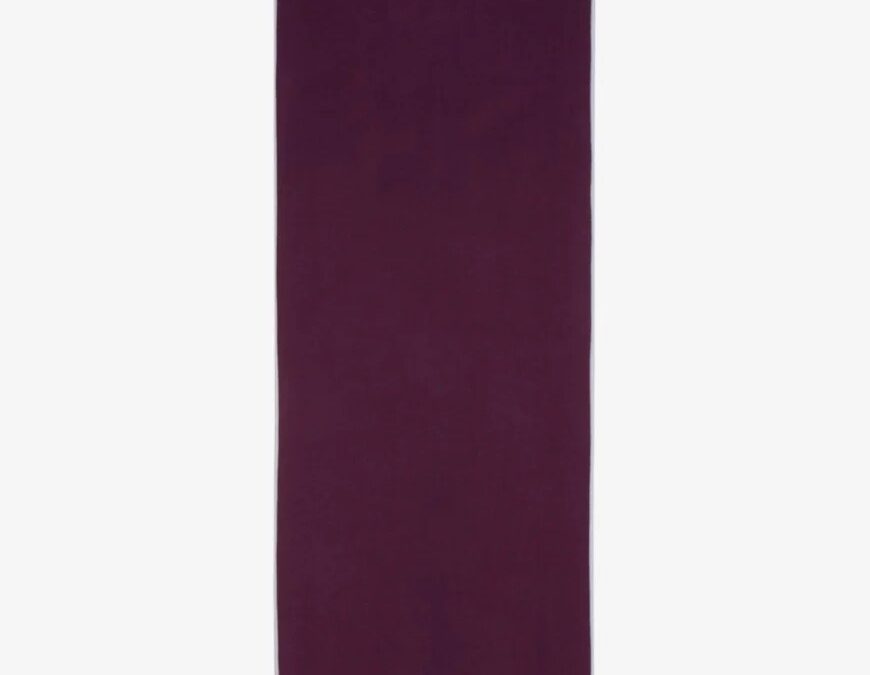 Manduka Yogitoes Premium csúszásmentes jógatörölköző 180 x 61 cm Szín: Indulge (lila)