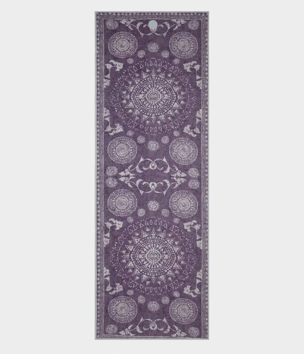 Manduka Yogitoes Premium csúszásmentes jógatörölköző 180 x 61 cm Szín: Geija Purple