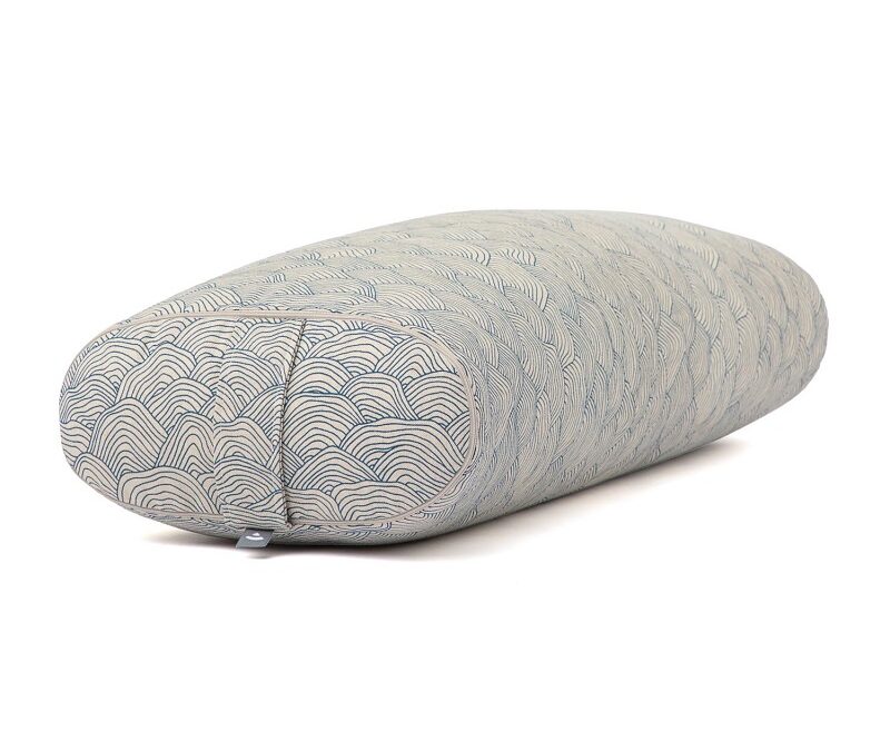 Bodhi Yoga OVAL jógahenger 72,5 x 30 x 17 cm tönkölyvel töltve Szín: Kék (hullámok)