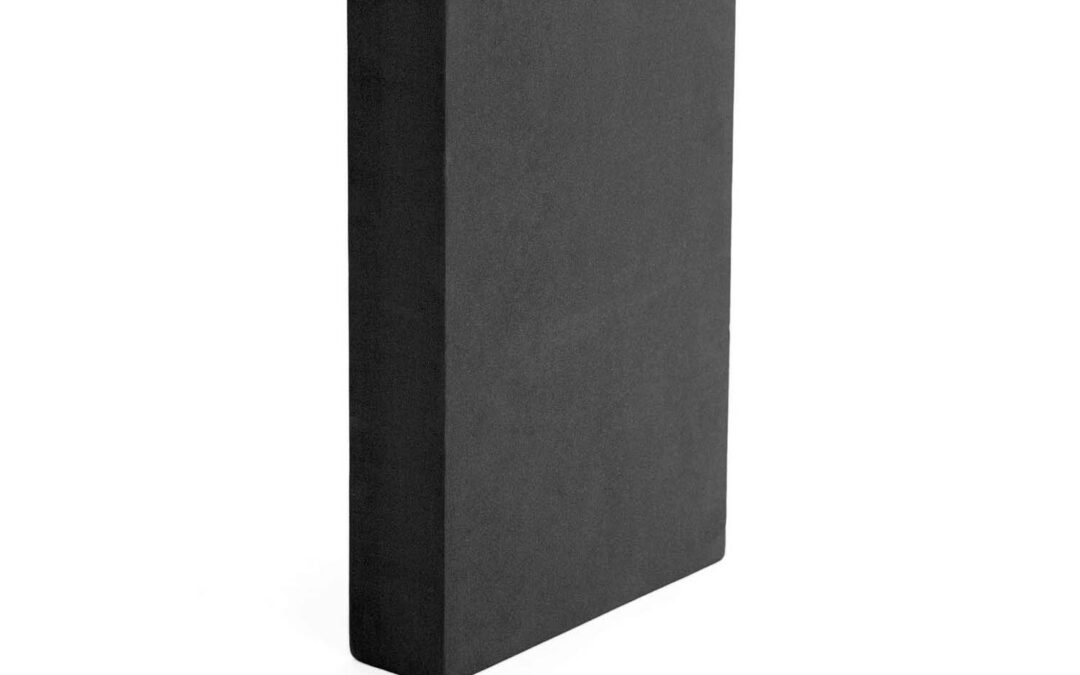 Bodhi Yoga Bodhi nagy méretű hab jógablokk vállak alá és üléshez 30,5 x 20,5 x 5 cm Szín: Fekete
