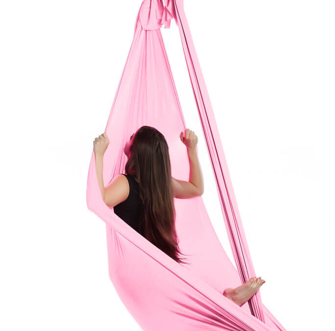 Aerialsilks Aerial Yoga JUST Perfect Set háló és karabiner szett Fly és Aerial jógához, gyermekek számára – 7 m Szín: Rózsaszín