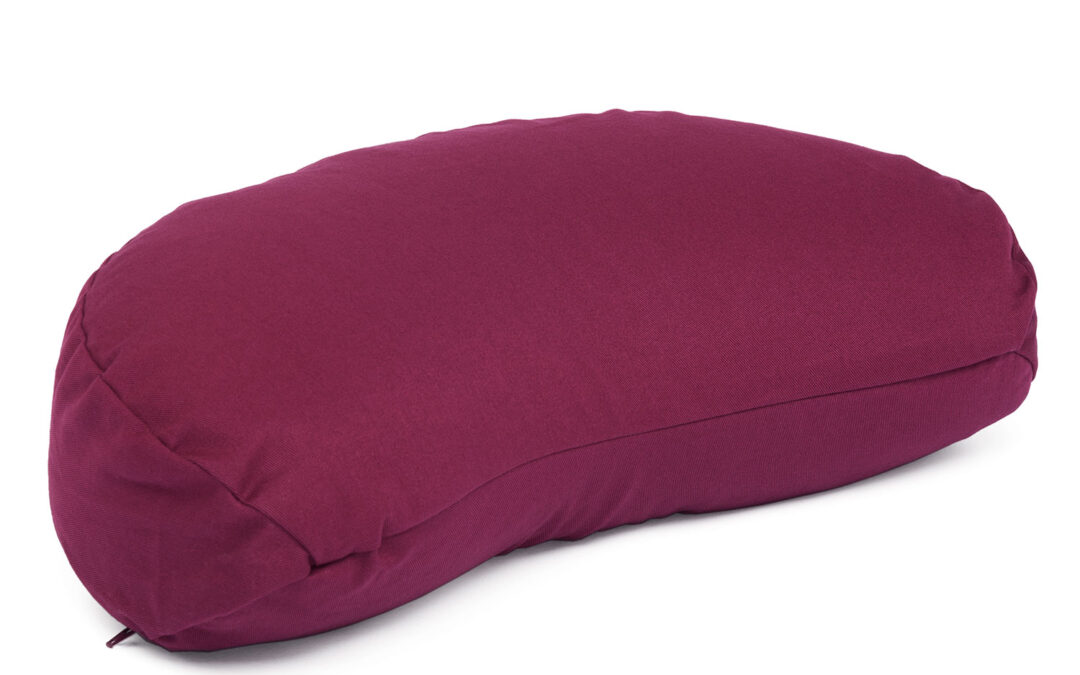 Bodhi Yoga meditációs párna YOGI MOON ECO hajdinával 42 x 20 x 12 cm Szín: Padlizsán (lila)
