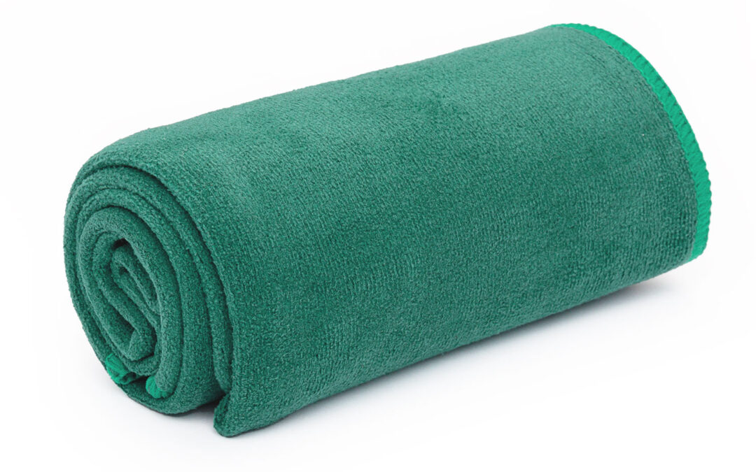 Bodhi Yoga Bodhi Yogatowel No Sweat mikroszálas törölköző 185 x 68 cm Szín: Zöld