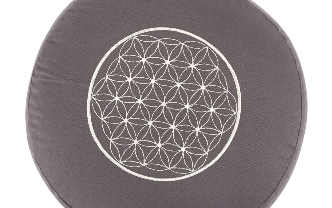 Bodhi Yoga Bodhi meditációs párna RONDO ECO Az élet virága mintával, tönköly töltelékkel 32,5 cm Szín: szürke