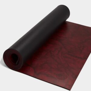 Manduka GRP® ADAPT YOGA MAT csúszásgátló PU felületű gumi jógaszőnyeg 180 x 66 cm x 5 mm Szín: Vulcan Marbled